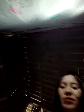 Snapshot of TinTim02 chatting on 18, 11, 2025 TinTim02 online show from 18, 11, 2025