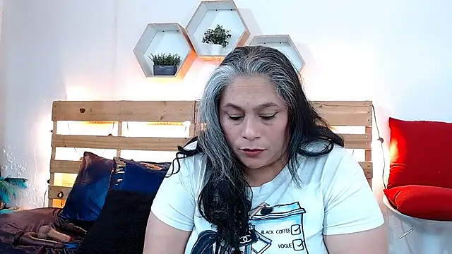 Snapshot of sheila_reeves2772 chatting on 2, 10, 2025 sheila reeves2772 online show from 2, 10, 2025