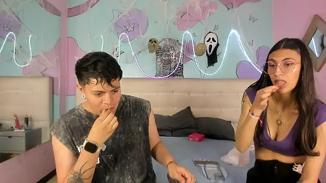 Ethan N Abby online show from 17, 10, 2025