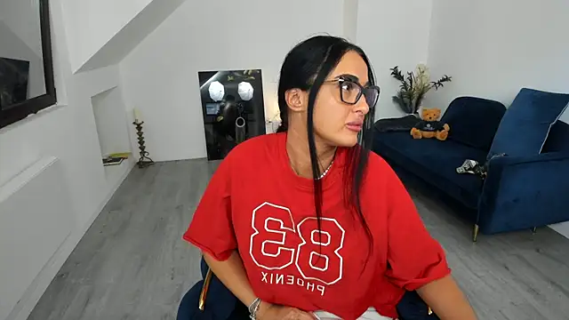 Helen Sinn online show from 22, 9, 2025