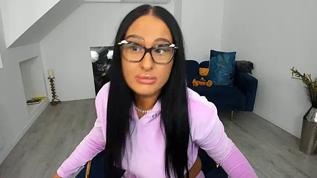Helen Sinn online show from 27, 9, 2025