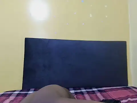 Nina Skye online show from 10, 9, 2025