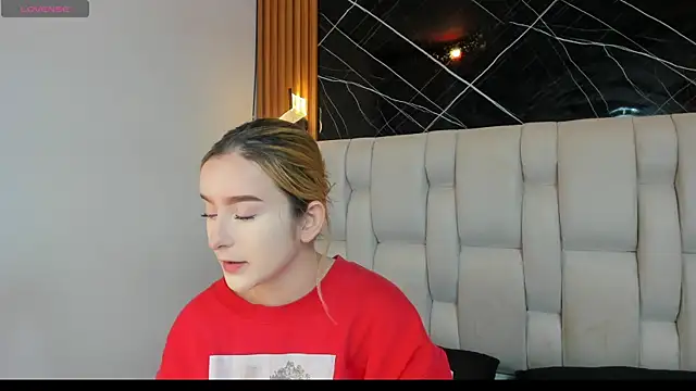 kristal joi dl online show from 13, 11, 2025