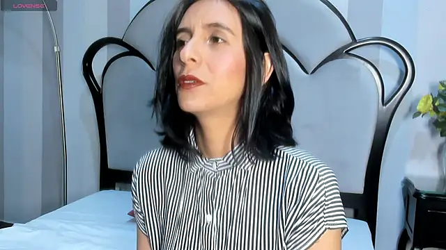 Snapshot of MiaAmore_ chatting on 11, 10, 2025 MiaAmore online show from 11, 10, 2025