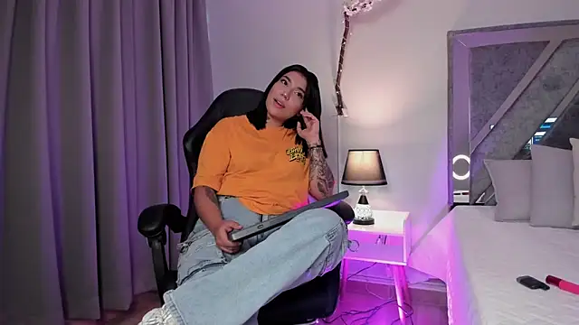 emy williams online show from 18, 10, 2025