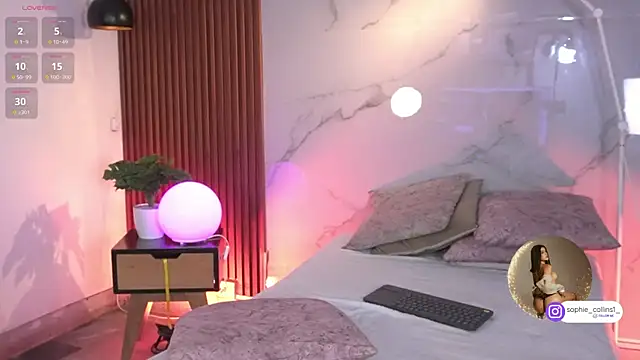 Snapshot of SophieCollins_1 chatting on 24, 2, 2026 SophieCollins 1 online show from 24, 2, 2026