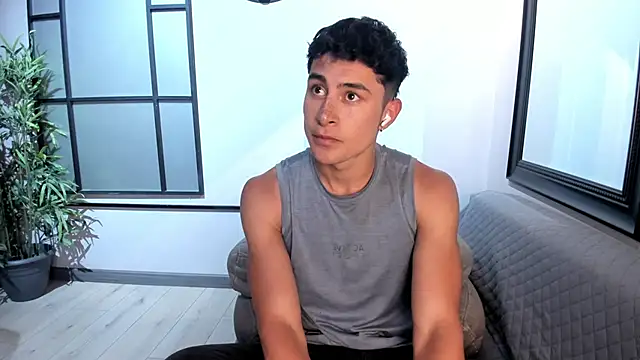 Snapshot of AustinJones_ chatting on 6, 11, 2025 AustinJones online show from 6, 11, 2025