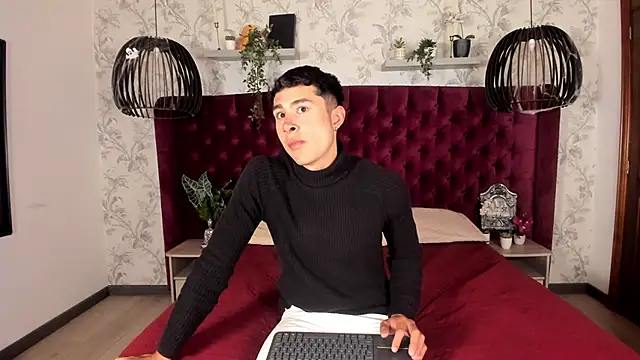 Snapshot of AustinJones_ chatting on 7, 11, 2025 AustinJones online show from 7, 11, 2025