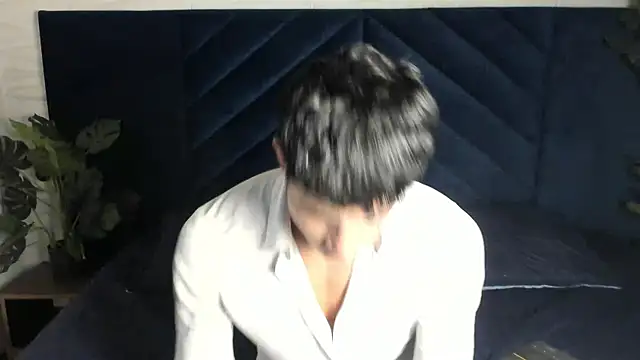 Snapshot of AustinJones_ chatting on 14, 11, 2025 AustinJones online show from 14, 11, 2025