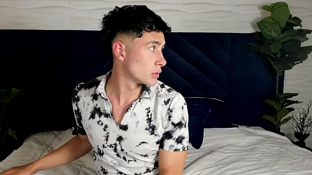 Snapshot of AustinJones_ chatting on 17, 11, 2025 AustinJones online show from 17, 11, 2025