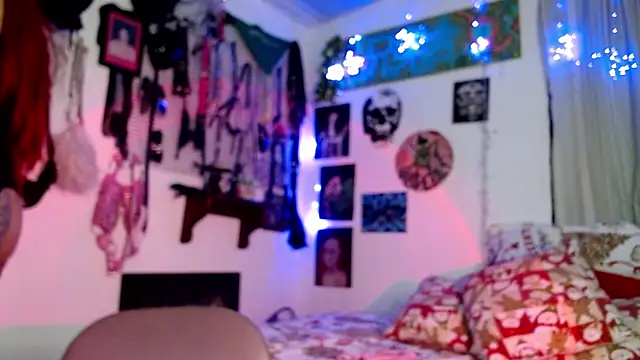 Snapshot of MistressMariam_ chatting on 16, 12, 2025 MistressMariam online show from 16, 12, 2025