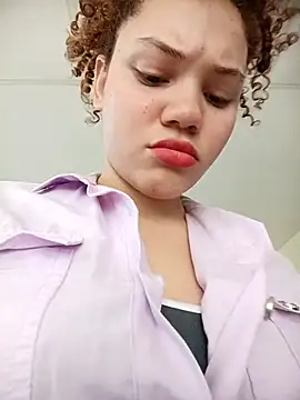 SirenRouge 69 online show from 13, 11, 2025