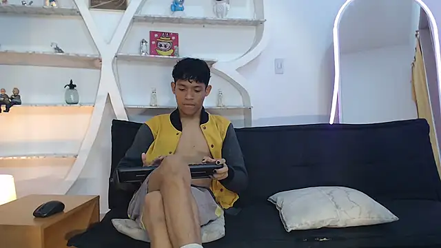 BEAUTY BOYS1 online show from 10, 10, 2025