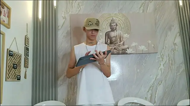 Snapshot of BEAUTY_BOYS1 chatting on 12, 2, 2026 BEAUTY BOYS1 online show from 12, 2, 2026