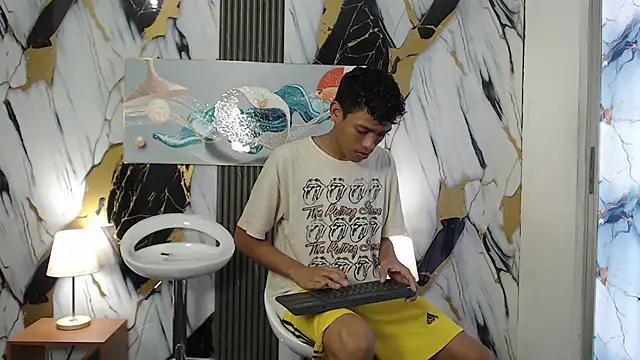 Snapshot of BEAUTY_BOYS1 chatting on 16, 2, 2026 BEAUTY BOYS1 online show from 16, 2, 2026