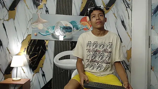 Snapshot of BEAUTY_BOYS1 chatting on 17, 2, 2026 BEAUTY BOYS1 online show from 17, 2, 2026