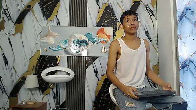 Snapshot of BEAUTY_BOYS1 chatting on 24, 2, 2026 BEAUTY BOYS1 online show from 24, 2, 2026