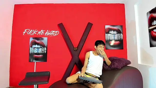 Snapshot of BEAUTY_BOYS1 chatting on 11, 3, 2026 BEAUTY BOYS1 online show from 11, 3, 2026