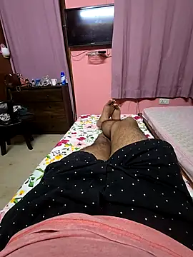 rrboycurvy online show from 10, 9, 2025