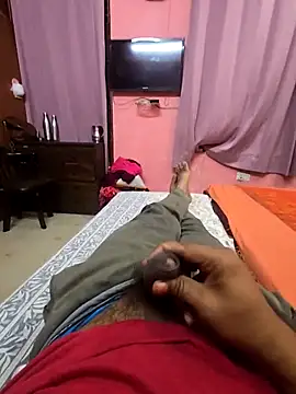 rrboycurvy online show from 1, 10, 2025