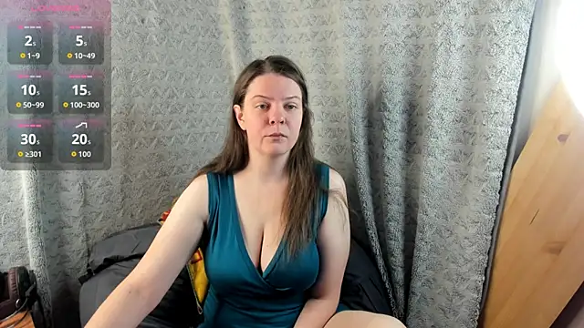 Snapshot of MiaLores chatting on 9, 11, 2025 MiaLores online show from 9, 11, 2025