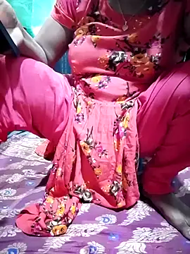 Snapshot of Mistompa24 chatting on 20, 11, 2025 Mistompa24 online show from 20, 11, 2025