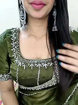 Snapshot of Cute_merry01 chatting on 19, 10, 2025 Cute merry01 online show from 19, 10, 2025