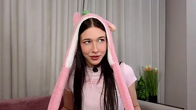 EviaRabasca online show from 13, 2, 2026