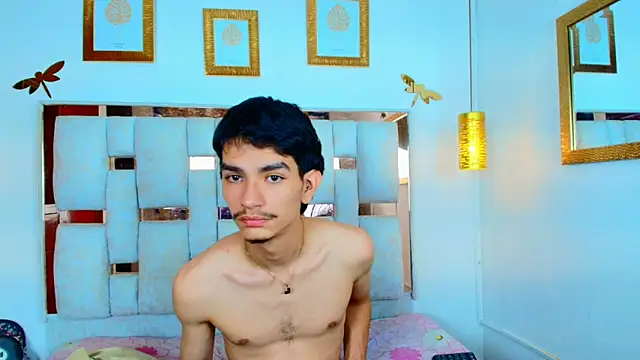 LilyAndJuan online show from 11, 9, 2025