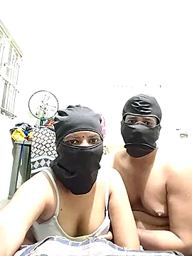 Snapshot of crazcy-couples chatting on 9, 9, 2025 crazcy-couples online show from 9, 9, 2025