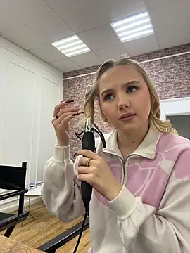 Sky Cutie online show from 6, 1, 2026