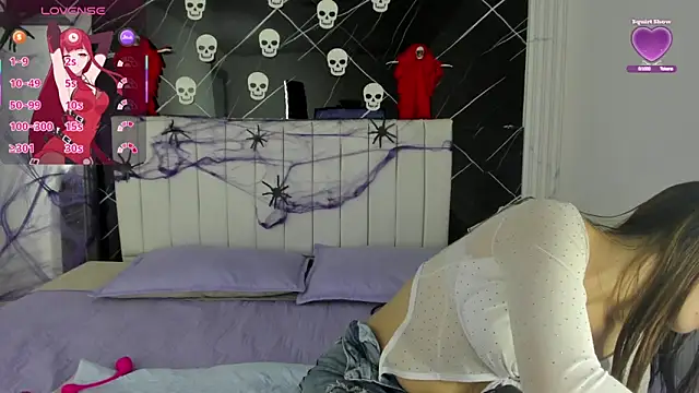 shirley hott online show from 17, 10, 2025