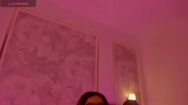 doll eyees  online show from 18, 10, 2025