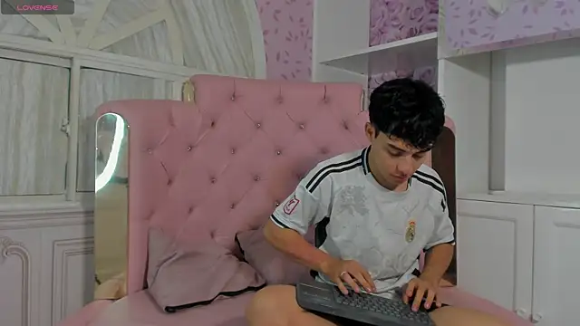 Snapshot of Dani_rivass chatting on 11, 11, 2025 Dani rivass online show from 11, 11, 2025