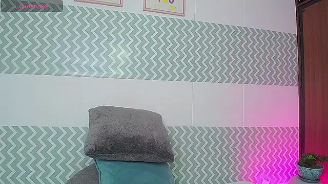 CataleyaWilson369 online show from 11, 10, 2025