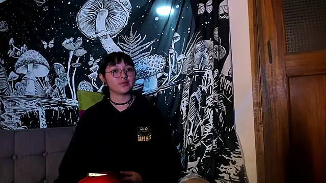 Violetaa Leee online show from 25, 9, 2025