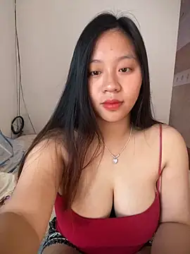 Snapshot of maianhcute chatting on 11, 10, 2025 maianhcute online show from 11, 10, 2025