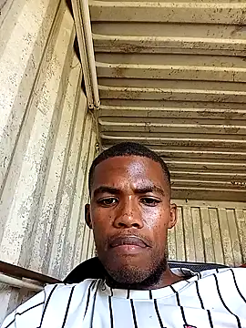 Snapshot of Basslanie chatting on 3, 12, 2025 Basslanie online show from 3, 12, 2025