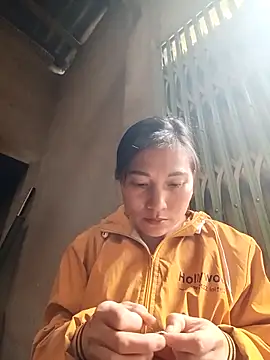 Snapshot of YAYAA-502 chatting on 20, 11, 2025 YAYAA-502 online show from 20, 11, 2025