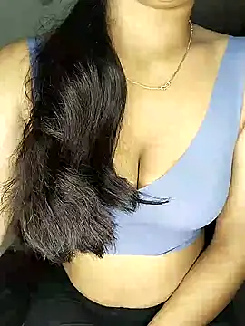 Snapshot of Savita2310 chatting on 18, 11, 2025 Savita2310 online show from 18, 11, 2025