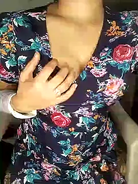 Snapshot of Savita2310 chatting on 19, 11, 2025 Savita2310 online show from 19, 11, 2025