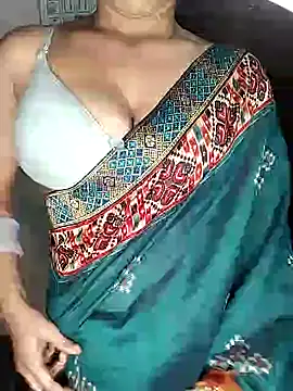 Snapshot of Savita2310 chatting on 21, 11, 2025 Savita2310 online show from 21, 11, 2025