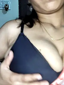 Snapshot of Savita2310 chatting on 26, 11, 2025 Savita2310 online show from 26, 11, 2025