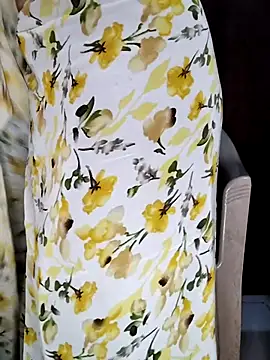 Snapshot of Savita2310 chatting on 13, 12, 2025 Savita2310 online show from 13, 12, 2025