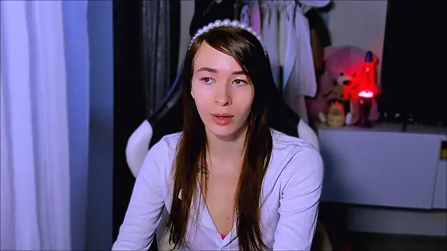 Snapshot of ZoyaMill chatting on 15, 10, 2025 ZoyaMill online show from 15, 10, 2025