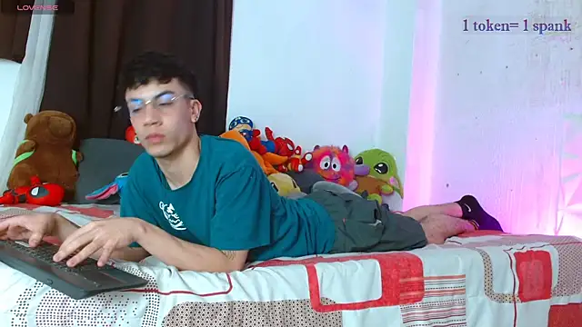 aaronjames1 online show from 2, 12, 2025