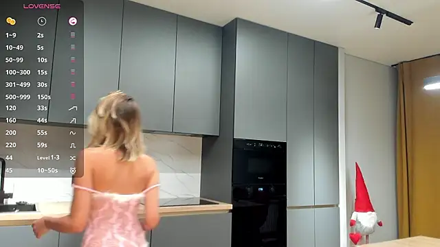 Snapshot of SaraShine_ chatting on 6, 2, 2026 SaraShine online show from 6, 2, 2026