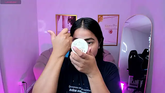 Victoria b  online show from 15, 9, 2025