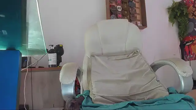 mila dash online show from 15, 10, 2025