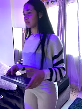 Kylie Patrick online show from 25, 10, 2025